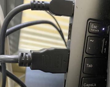 【原创】thinkbook16+2023锐龙7840h版本笔记本C口充电需要重新插拔才起作用的问题自己利用延时继电器解决，笔记本两次插拔才能充电